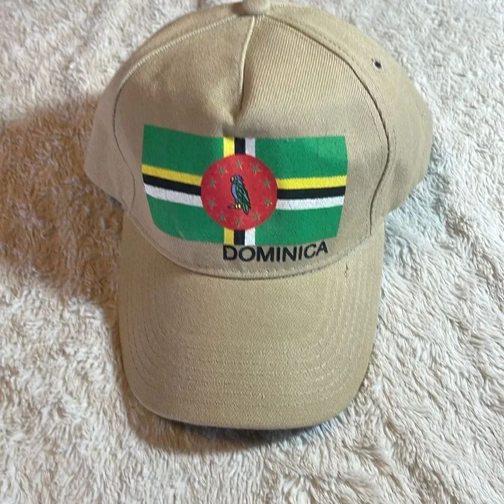 Dominica hat - Picture 1 of 7
